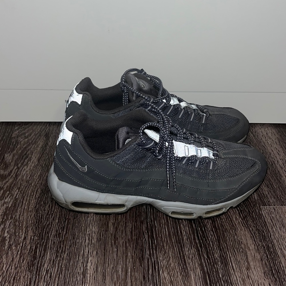 men’s grey air max 95s